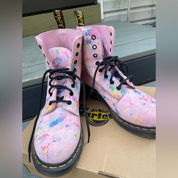 Dr. Martens Rainbow Suede, US 10 - Picture 4 of 11